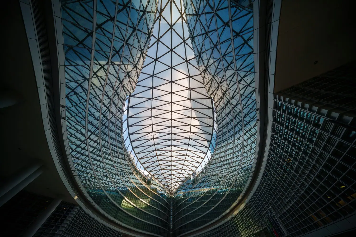 Fotografowanie architektury: Najlepsze miejsca i techniki