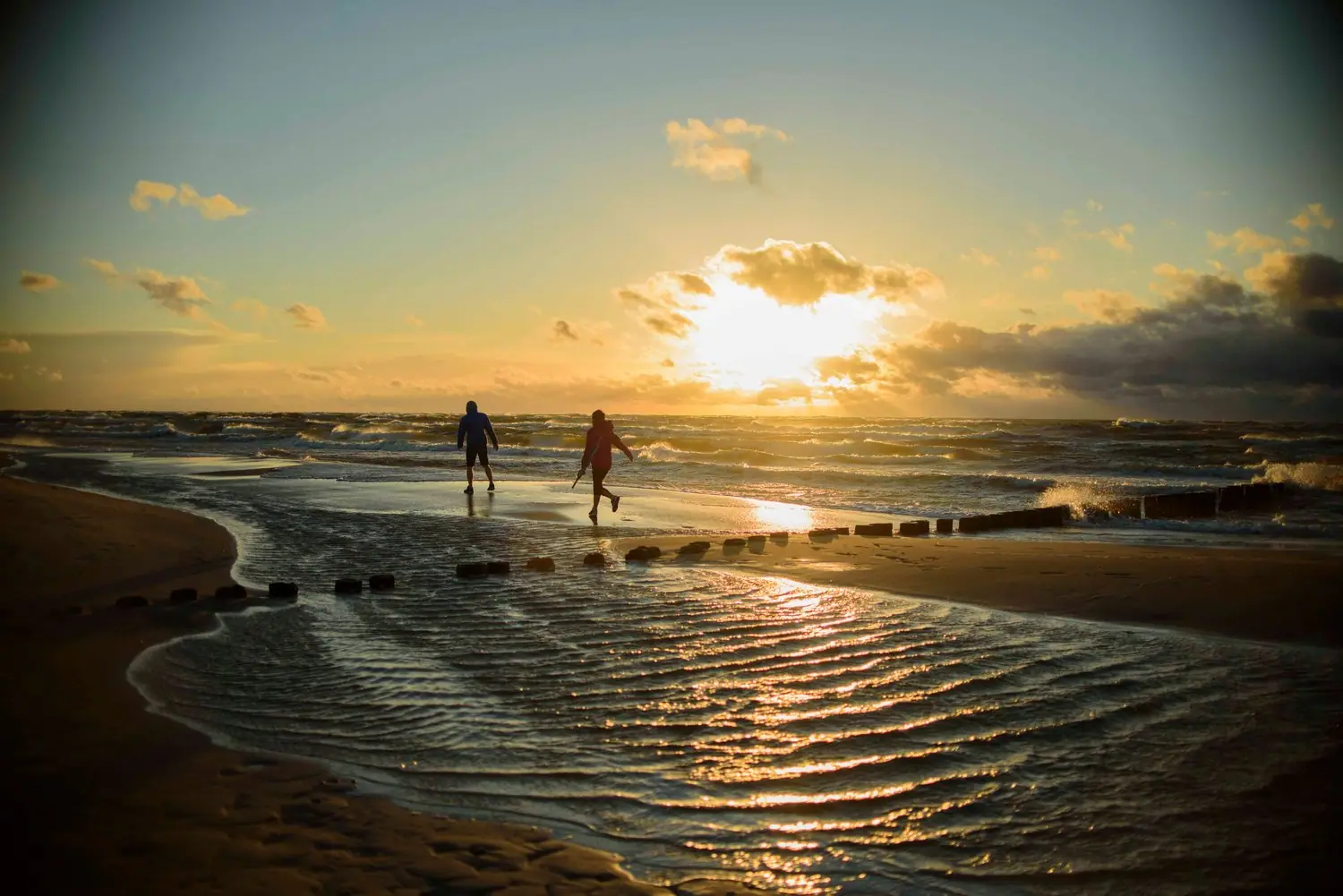 Jak fotografować polskie plaże: Najlepsze pory i lokalizacje